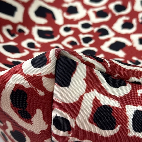 GUCCI Canvas Leopard Print Tote - Picture 8 of 16